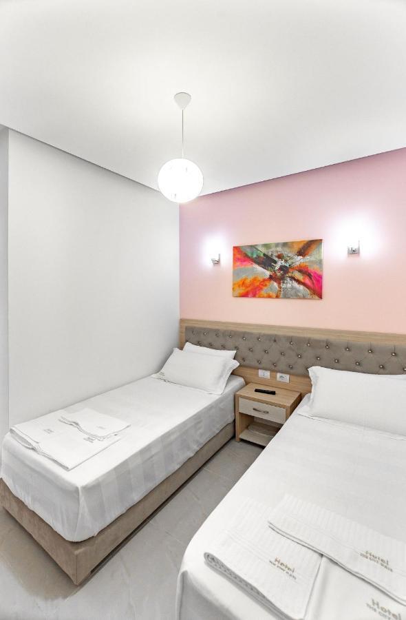 The City Gate Hotel Sarande Ngoại thất bức ảnh